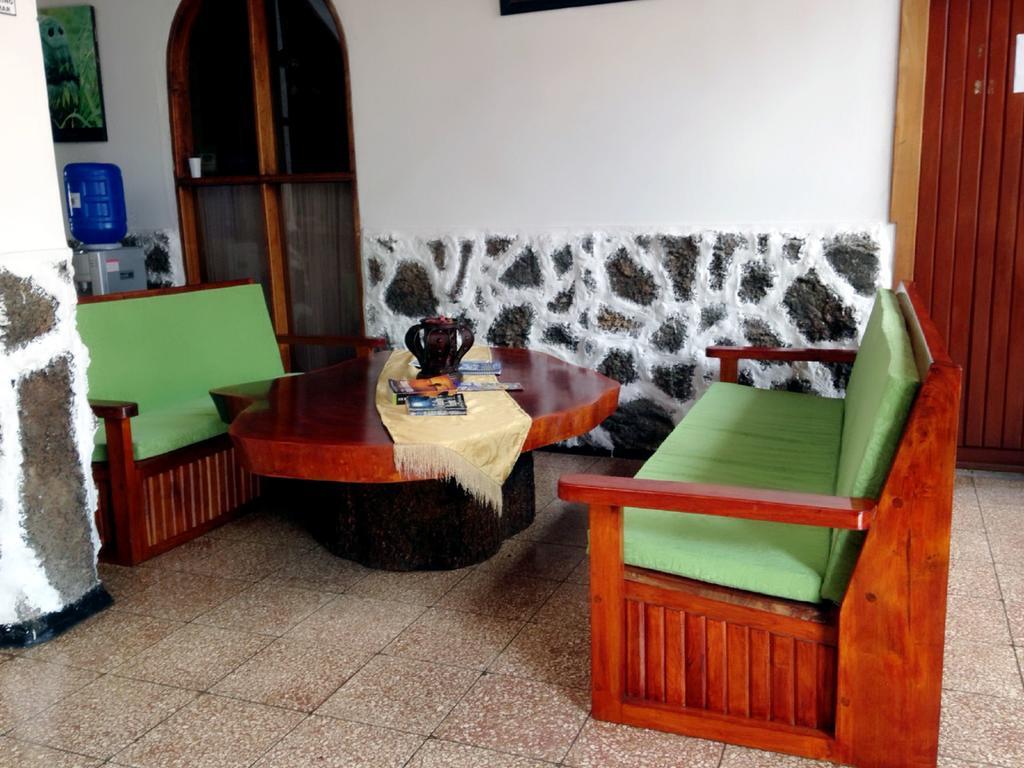 Hostal Castro Galapagos Puerto Ayora  Ngoại thất bức ảnh