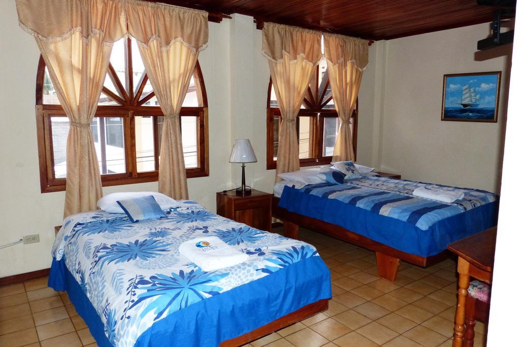 Hostal Castro Galapagos Puerto Ayora  Ngoại thất bức ảnh