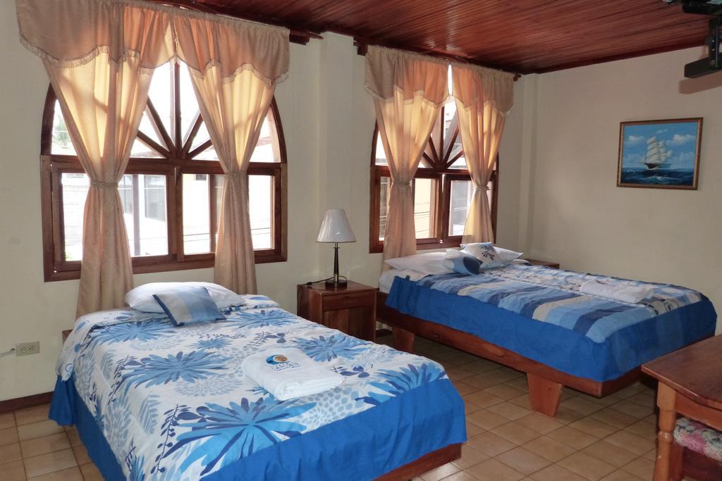 Hostal Castro Galapagos Puerto Ayora  Ngoại thất bức ảnh