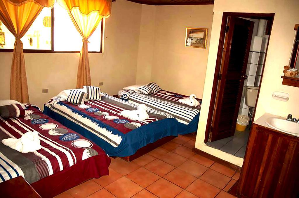 Hostal Castro Galapagos Puerto Ayora  Phòng bức ảnh