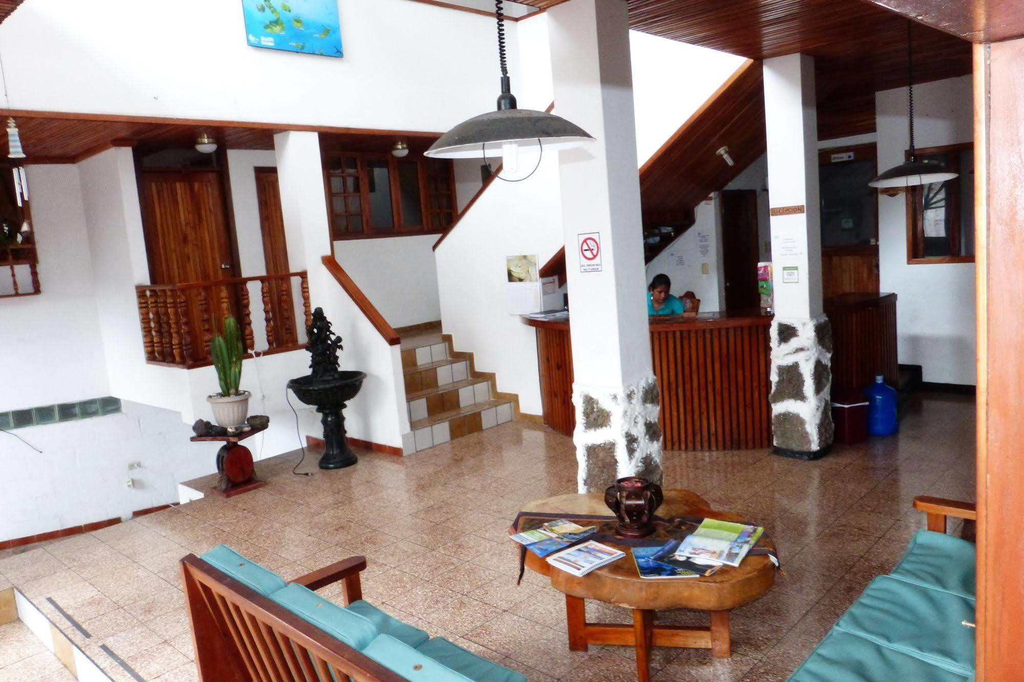 Hostal Castro Galapagos Puerto Ayora  Ngoại thất bức ảnh