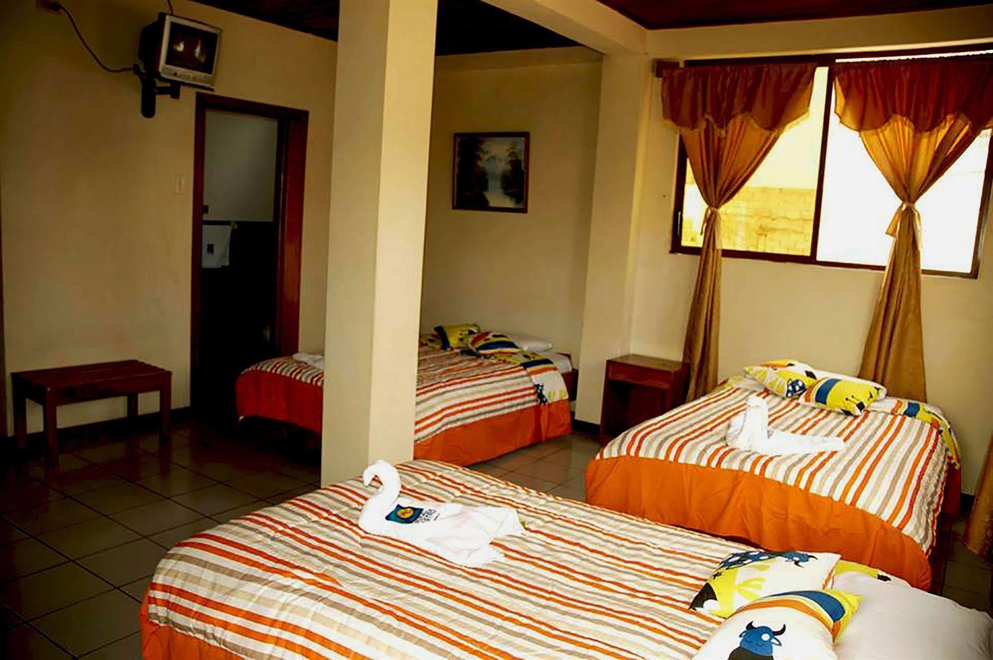 Hostal Castro Galapagos Puerto Ayora  Ngoại thất bức ảnh